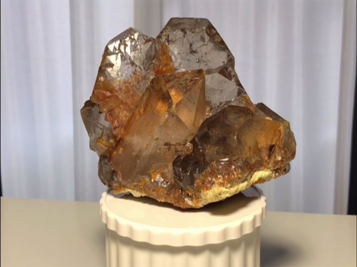 水晶　大 楽天市場】トライゴーニッククォーツ 水晶 大変稀少なシトリン