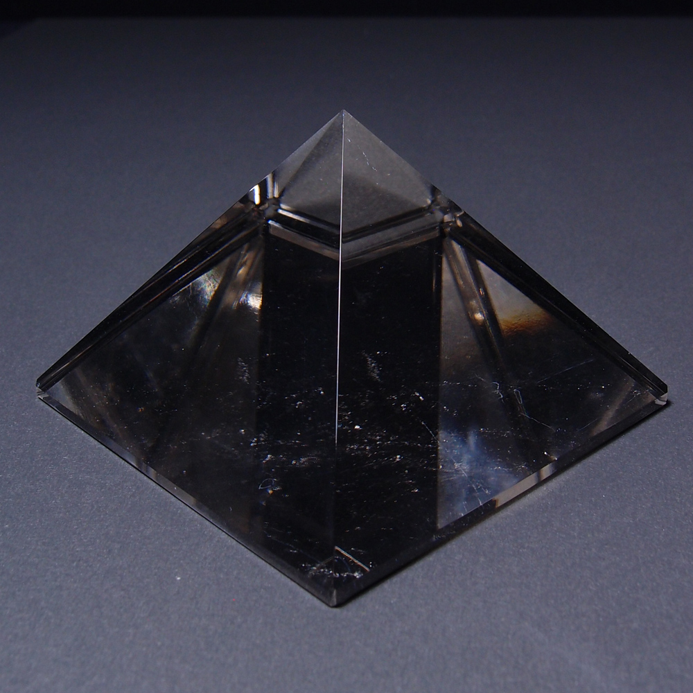 AP00106 天然水晶ピラミッド（黄金比）日本製 - 水晶天然石専門店