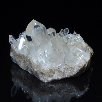 K1051ヒマラヤ水晶群晶（クラスター）