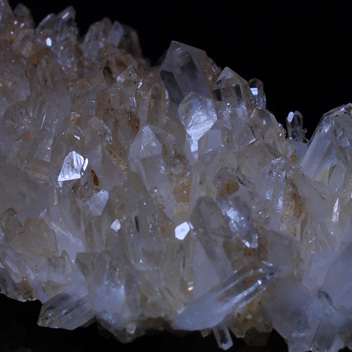 K738Tヒマラヤ水晶群晶（クラスター）