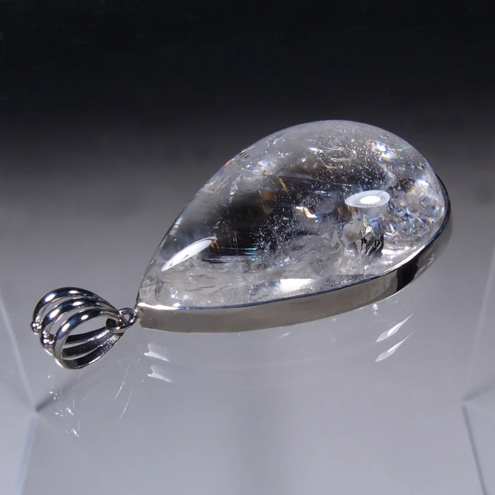 山梨県黒平産レインボー水晶プラチナペンダント