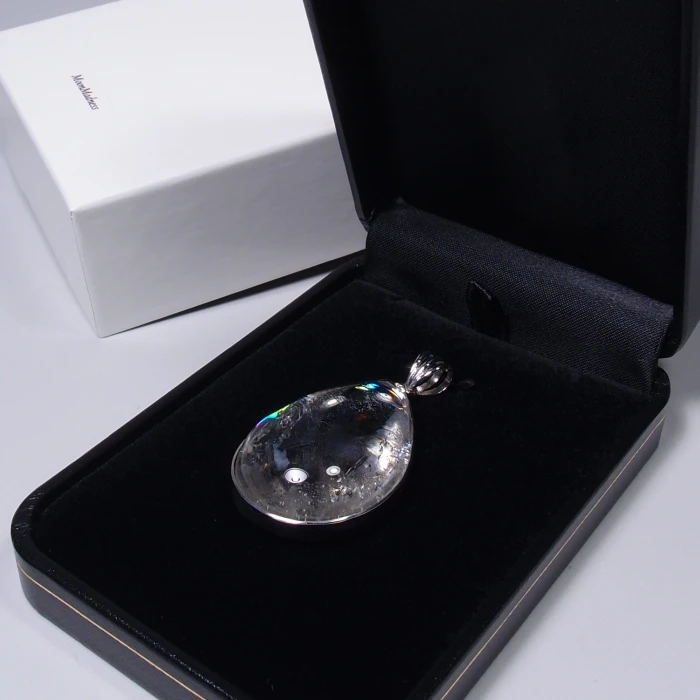 山梨県黒平産レインボー水晶プラチナペンダント